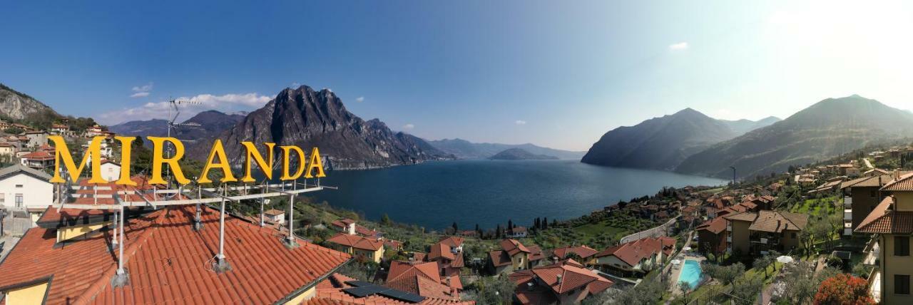 Hotel Miranda Riva di Solto Bagian luar foto